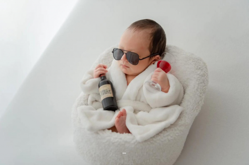 白山宝宝被蜜蜂蛰了 白山宝宝被蜜蜂蛰了